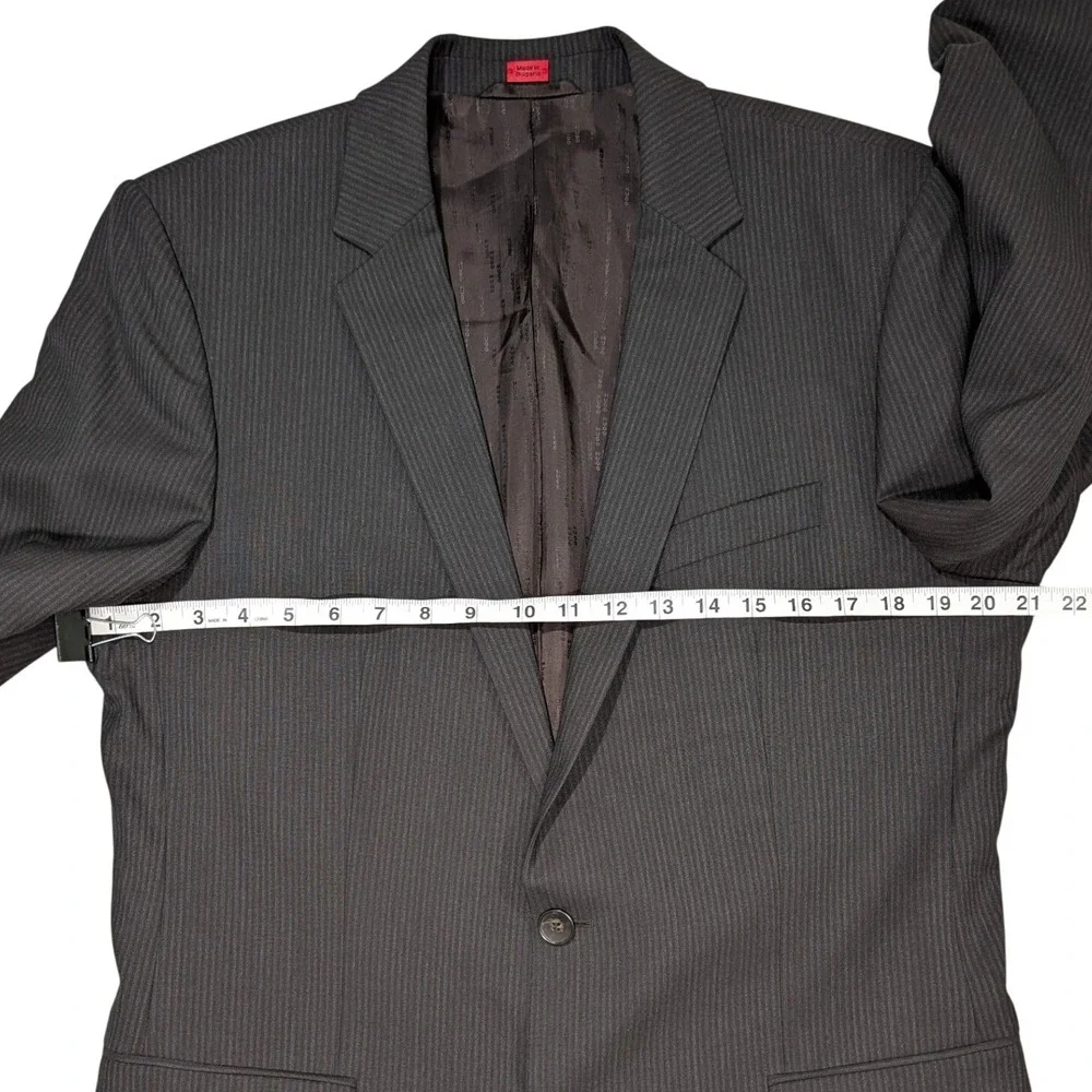 Hugo Boss Amaro Helse Blazer 42R Dark Brown Pinstripe 2 Button 100% Wool Jacket